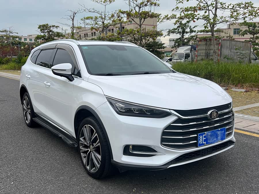 BYD Tang 2019 #4 BYD Tang 2019 car image #4