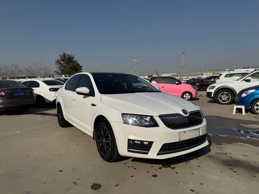 Skoda Octavia 2017 car image #4