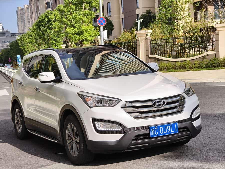 Hyundai Santa Fe 2013 #4 Hyundai Santa Fe 2013 car image #4