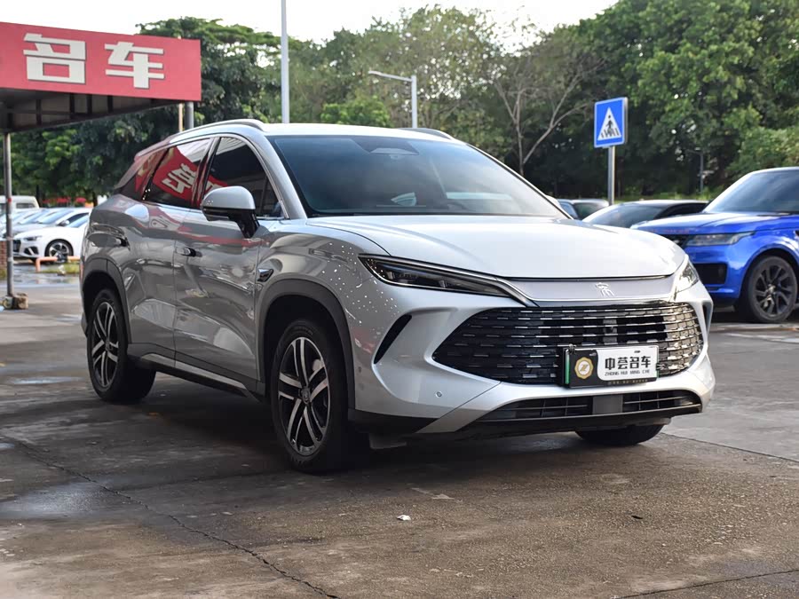 BYD SongL DM-i 2025 #4 BYD SongL DM-i 2025 car image #4