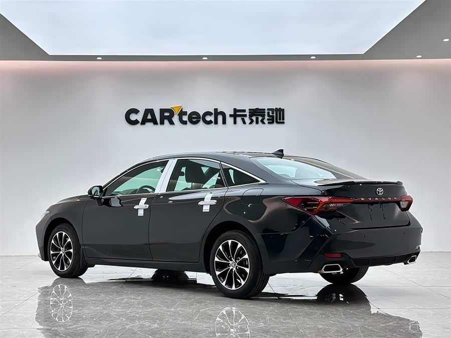 Toyota Avalon 2024 car image #4