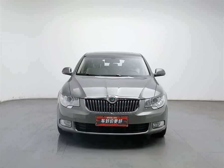 Skoda Superb 2011 imagem de carro #4