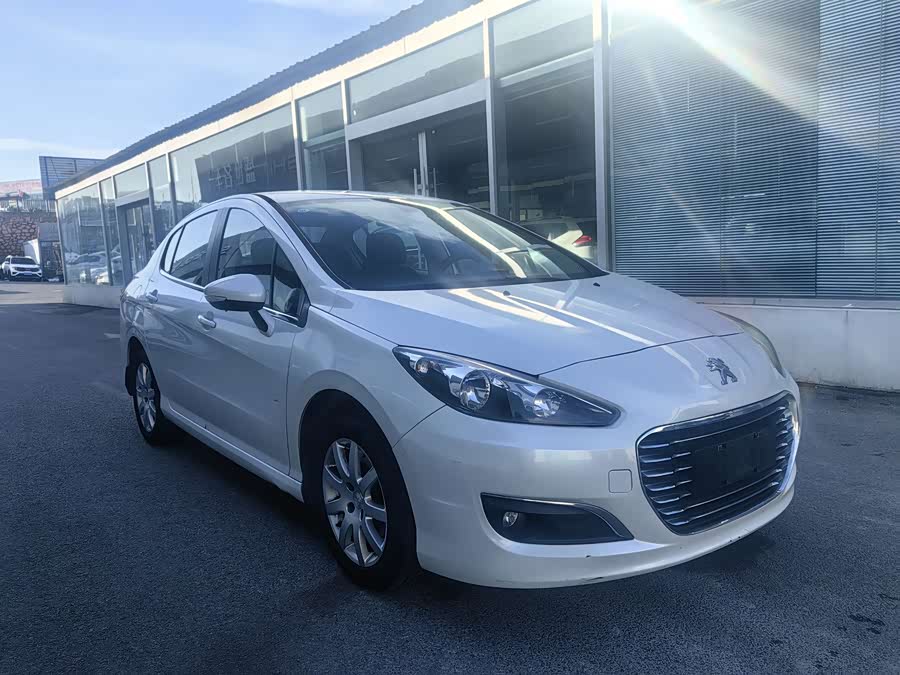 Peugeot 308 2015 car image #4
