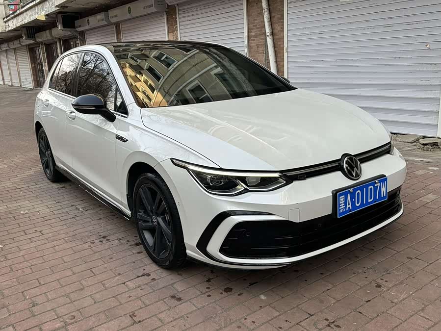 Volkswagen Golf 2022 car image #4