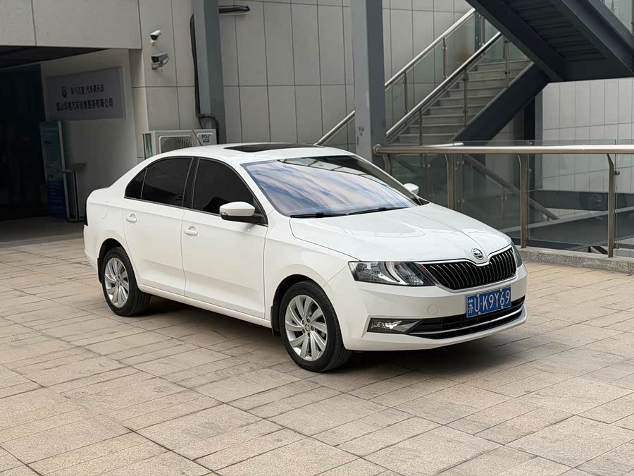 Skoda Rapid 2019 #4 Skoda Rapid 2019 car image #4