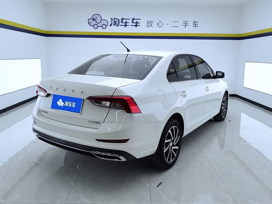 Skoda Rapid 2021 car image #4