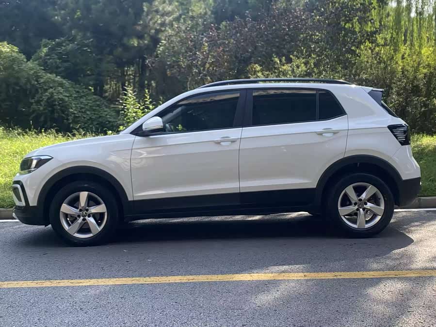 Volkswagen T-Cross 2023 car image #4