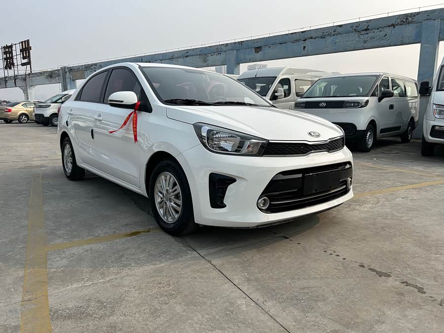 起亚 焕驰 2017 汽车图片 #4