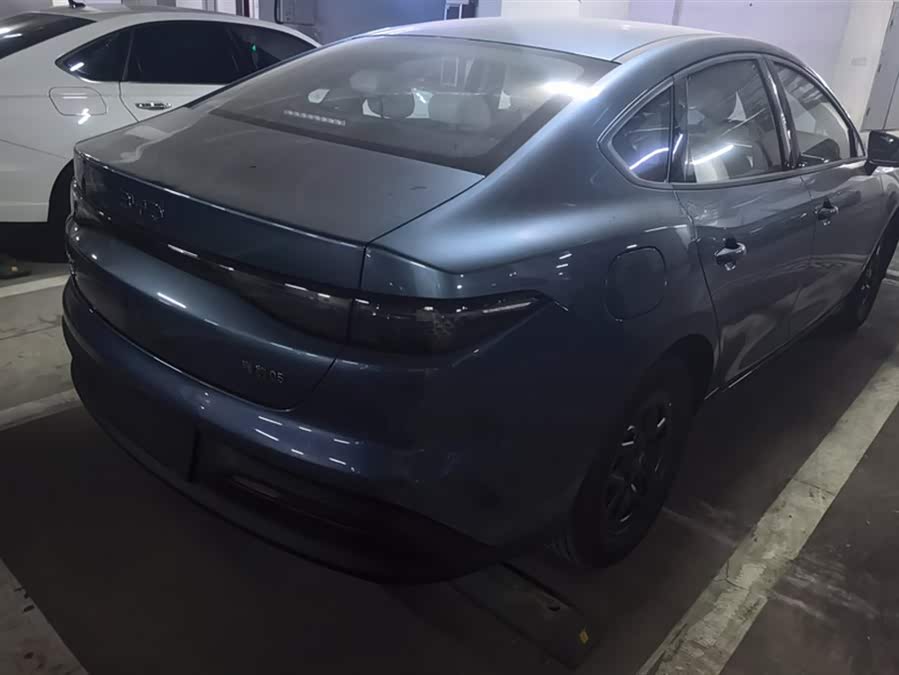 BYD Seal 05 DM-i 2025 car image #4
