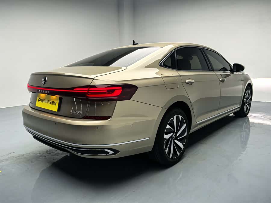 Volkswagen Passat 2022 imagen de coche #4