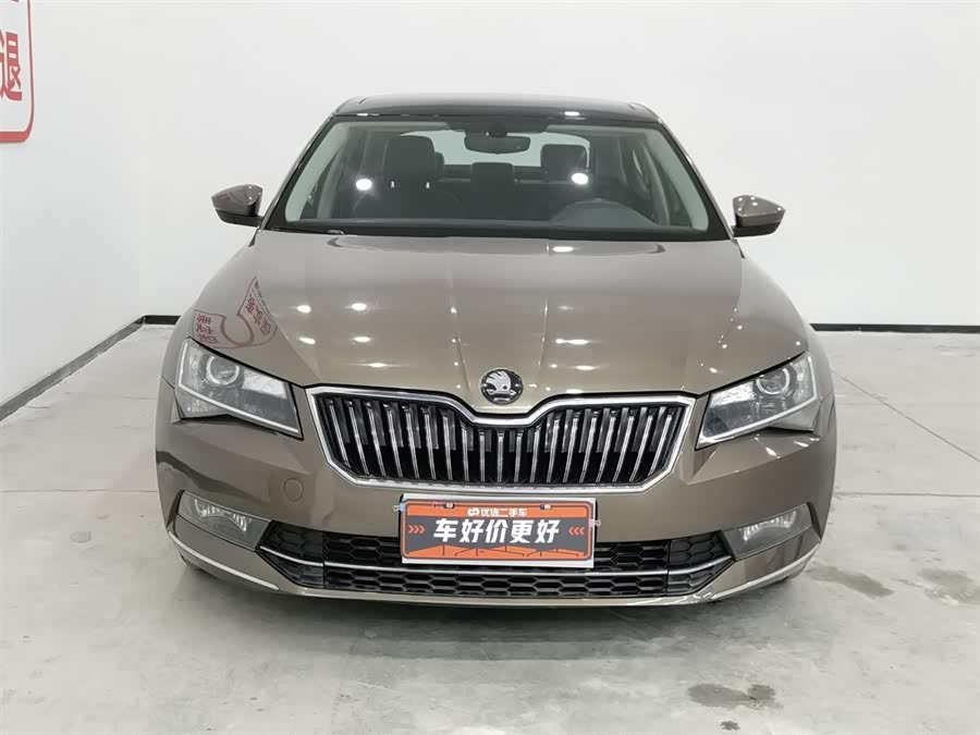 Skoda Superb 2016 car image #4