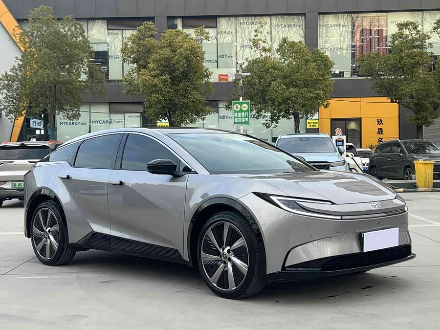 Toyota bZ5 2025 car image #4