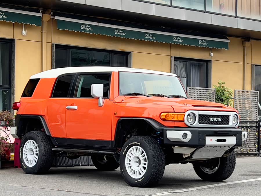 Toyota FJ Cruiser 2014 car image #4