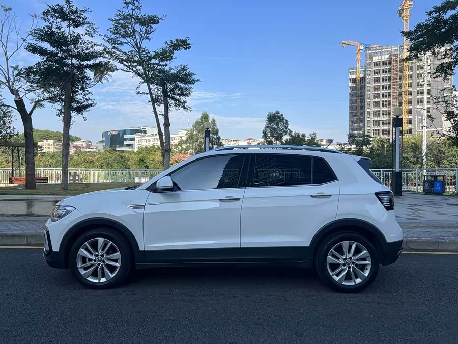 Volkswagen T-Cross 2020 car image #4