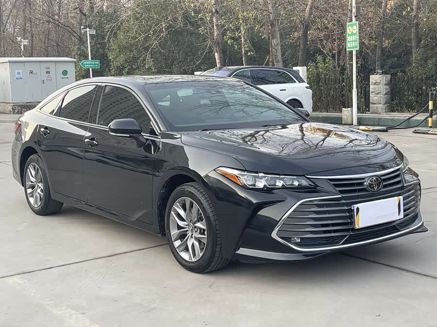 Toyota Avalon 2020 car image #4
