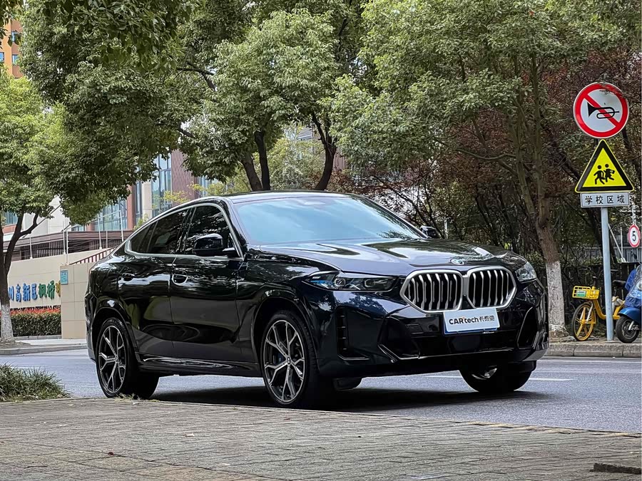 BMW X6 2024 car image #4