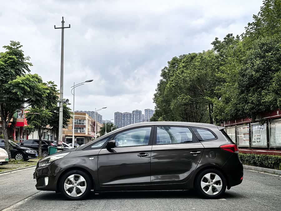 起亚 佳乐 2015 汽车图片 #4