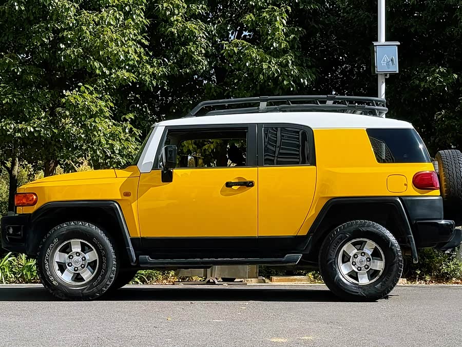 Toyota FJ Cruiser 2008 #4 Toyota FJ Cruiser 2008 car image #4