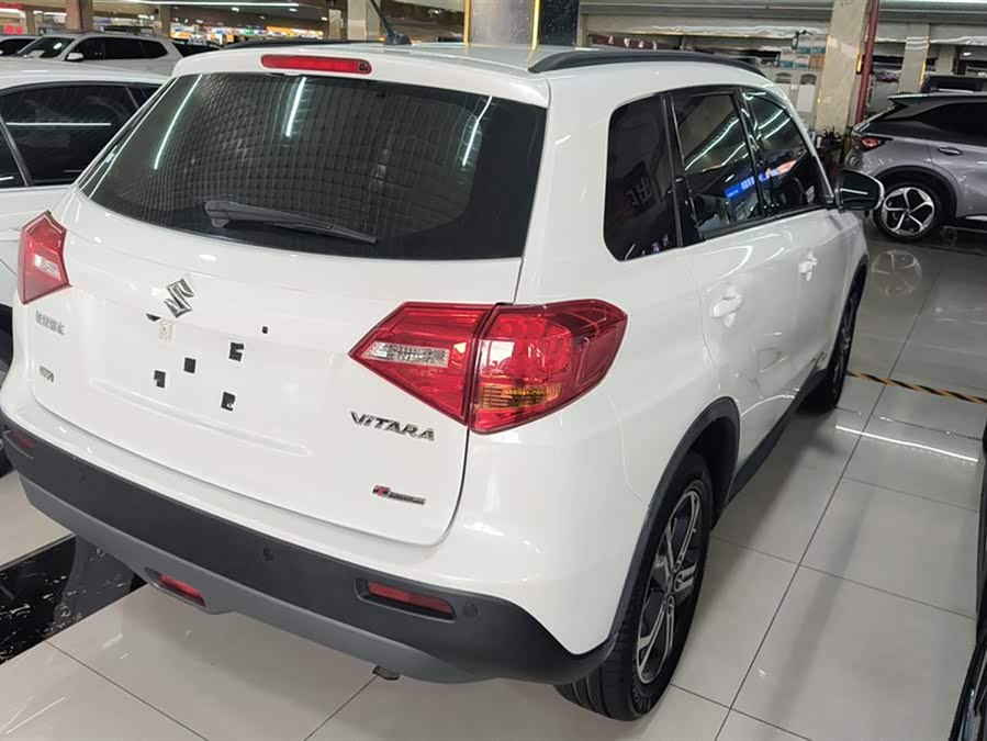 Suzuki Vitara 2019 image de voiture #4