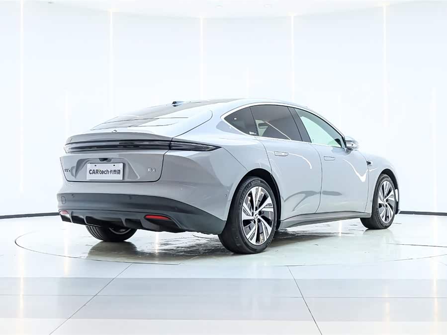 NIO ET5 2024 car image #4