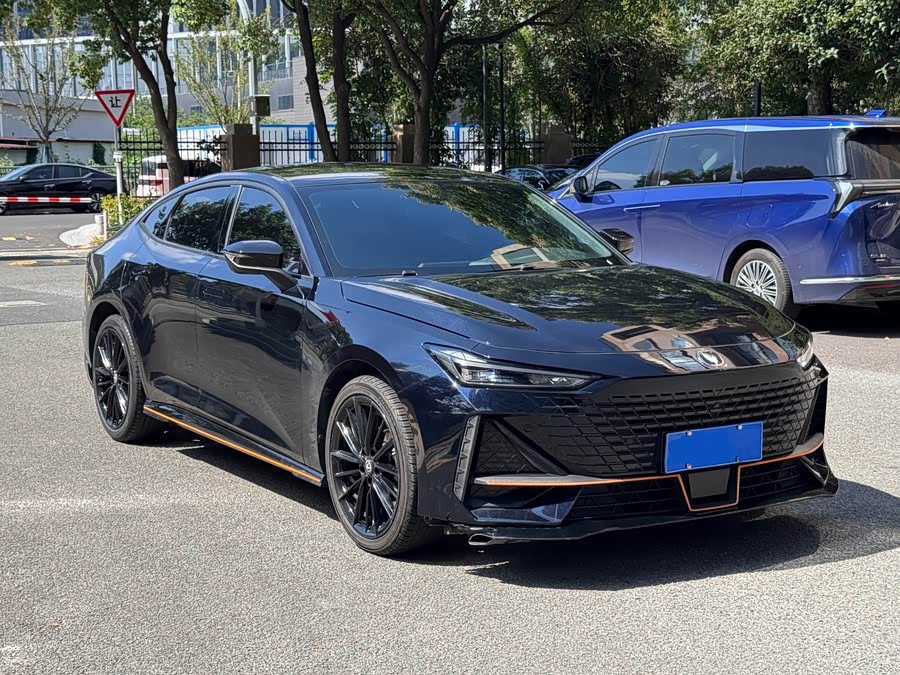 Changan UNI-V 2022 car image #4