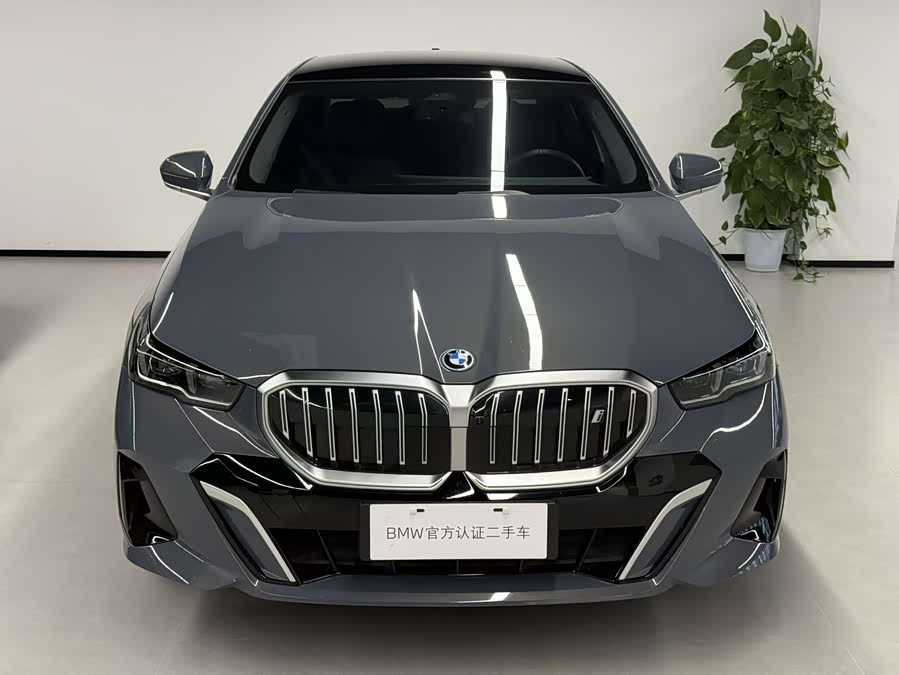 BMW i5 2024 #4 BMW i5 2024 car image #4