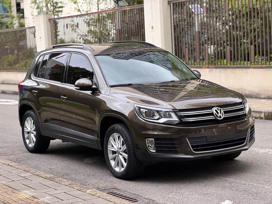 Volkswagen Tiguan 2018 car image #4