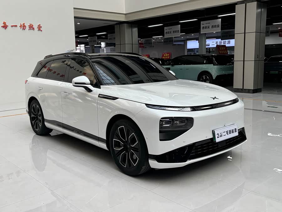 Xpeng G9 2025 car image #4