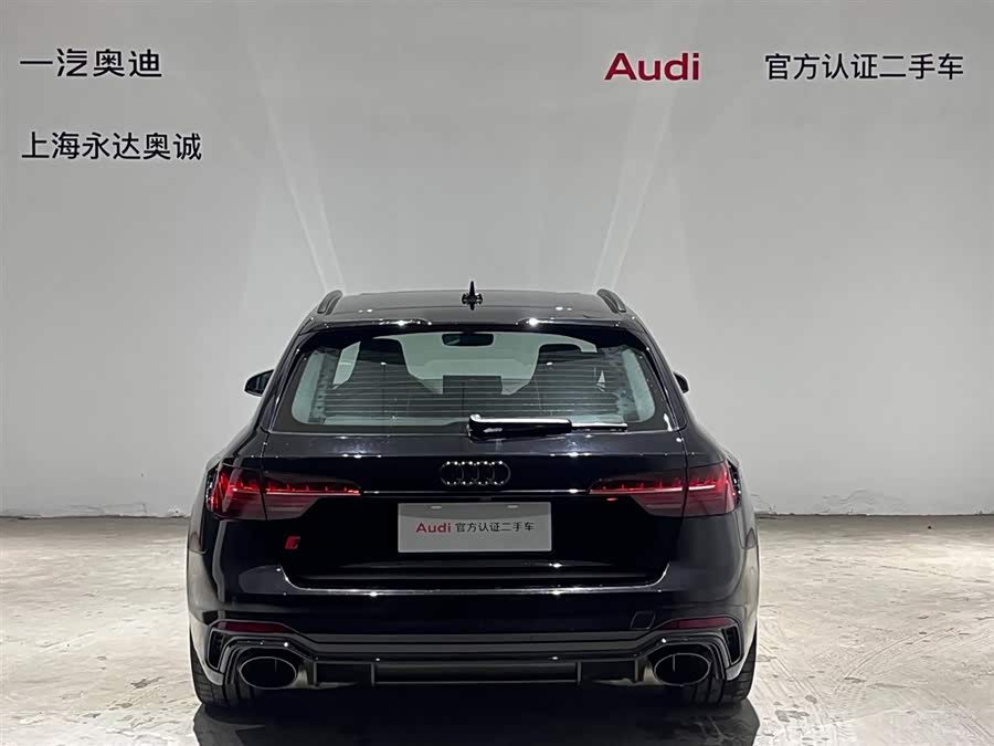 Audi RS 4 2023 #4 Audi RS 4 2023 car image #4