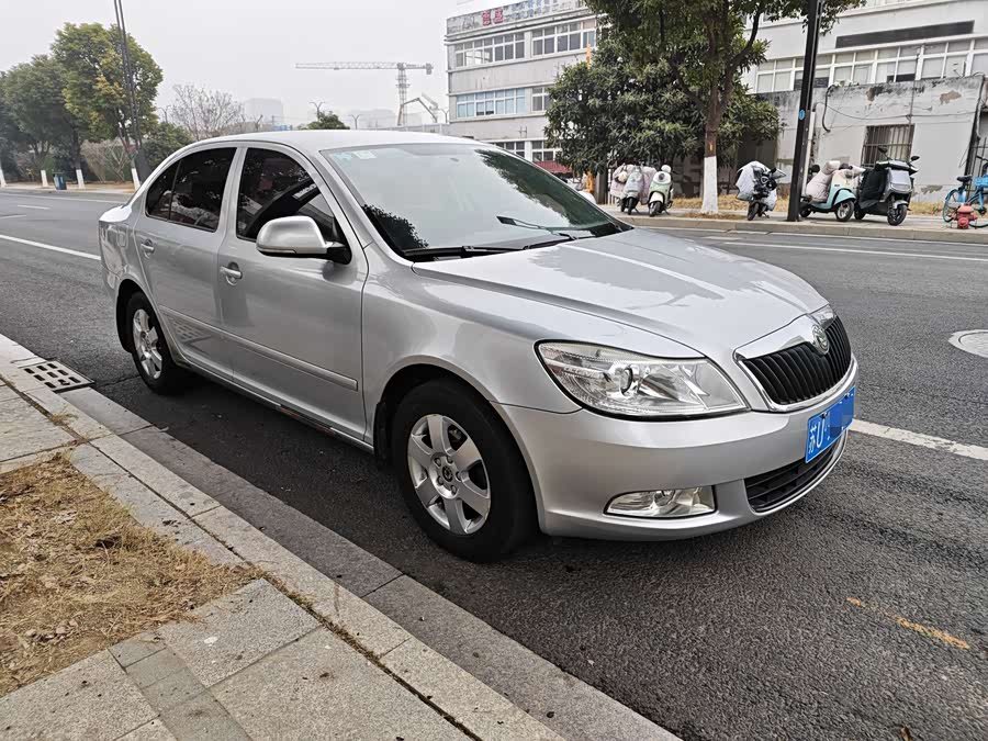 Skoda Octavia 2013 #4 Skoda Octavia 2013 car image #4
