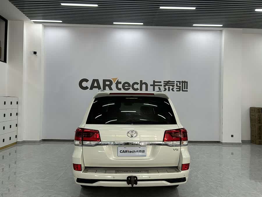 Toyota Land Cruiser 2019 #4 Toyota Land Cruiser 2019 car image #4