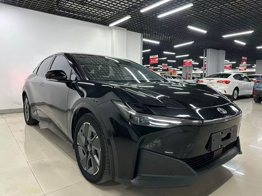 Toyota bZ3 2024 صورة سيارة #4