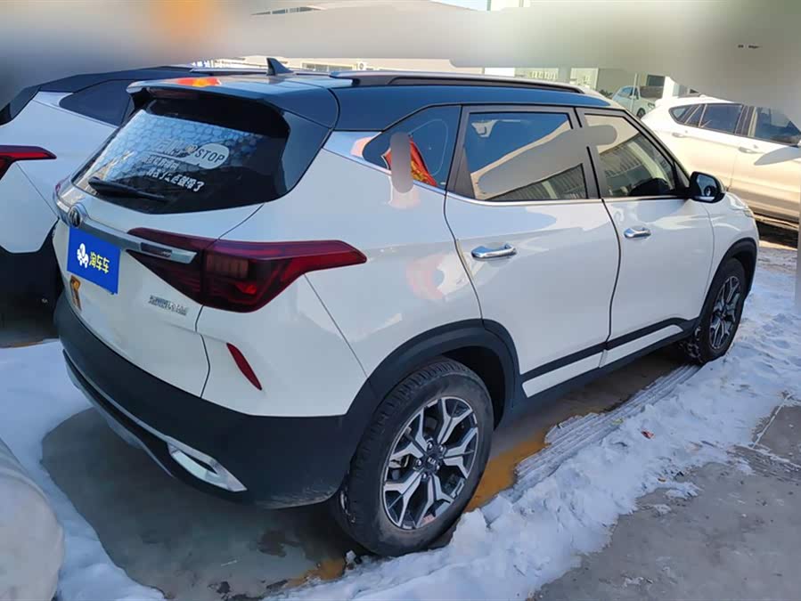 Kia Stonic 2021 car image #4