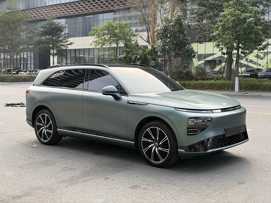 Xpeng G9 2024 car image #4
