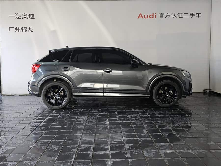 Audi Q2L 2021 car image #4