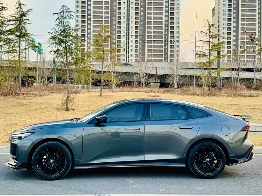 Changan UNI-V 2023 car image #4