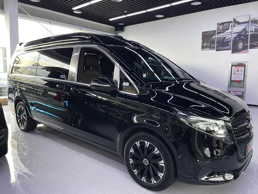 Mercedes-Benz V Class 2025 car image #4