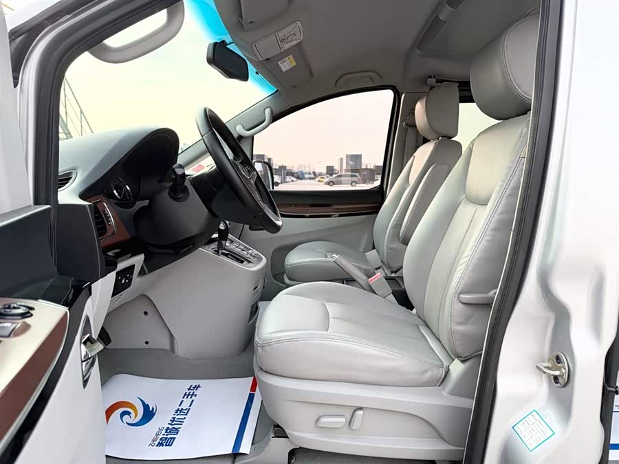 JAC 2018 #4 JAC 2018 car image #4