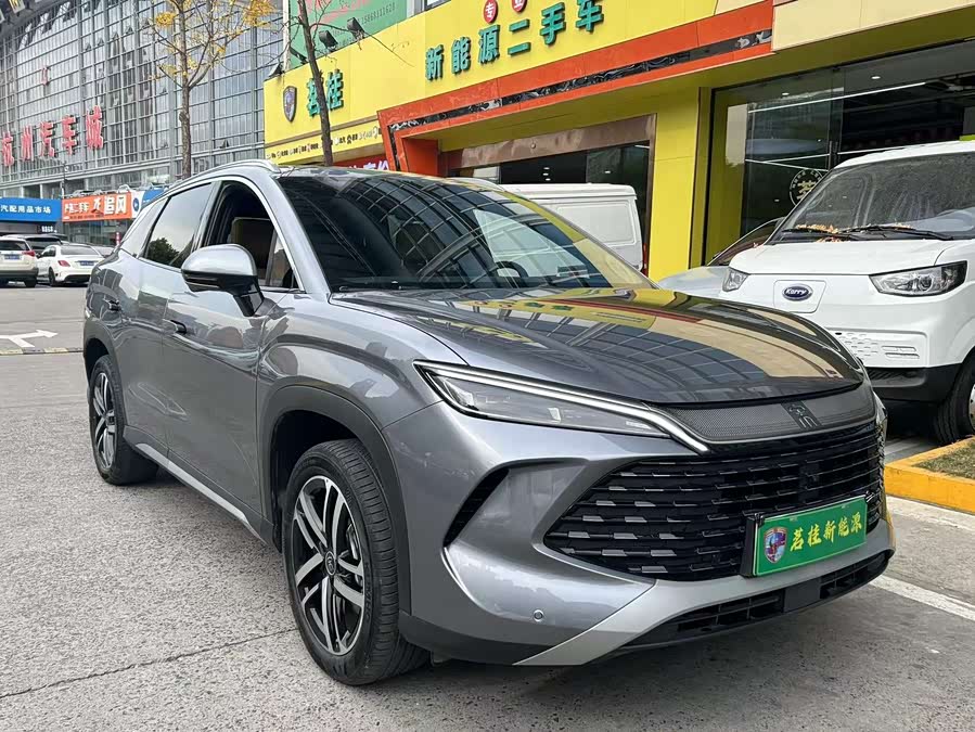 BYD SongL DM-i 2025 car image #4