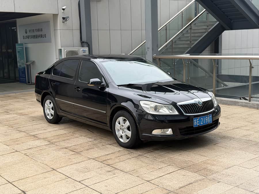 Skoda Octavia 2012 #4 Skoda Octavia 2012 car image #4
