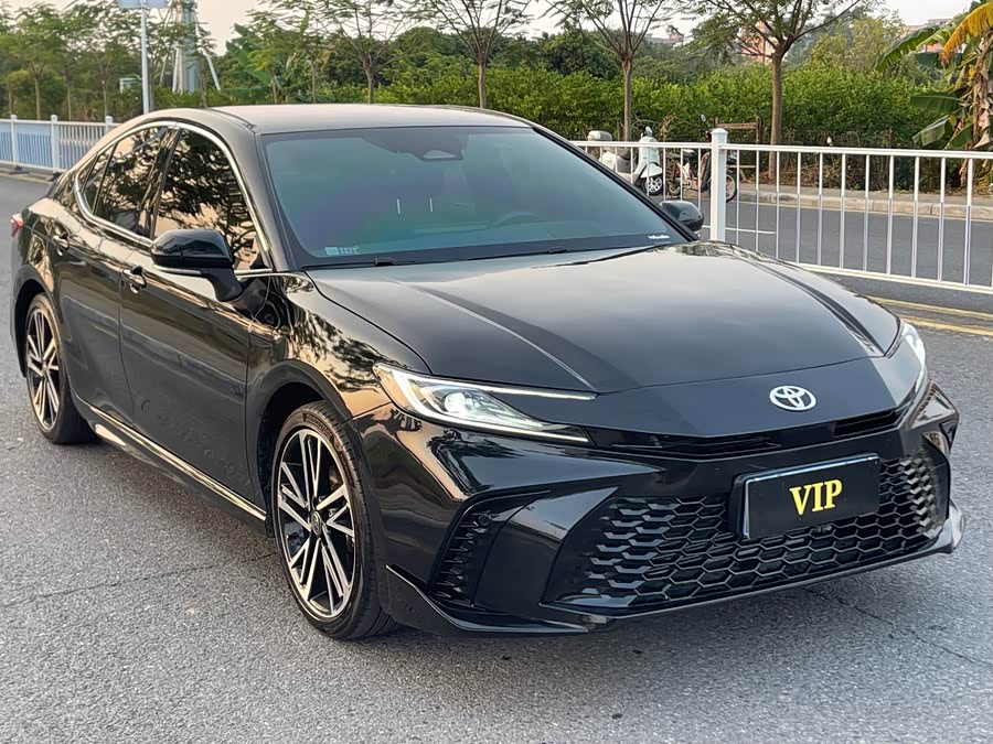 Toyota Camry 2024 immagine di auto #4