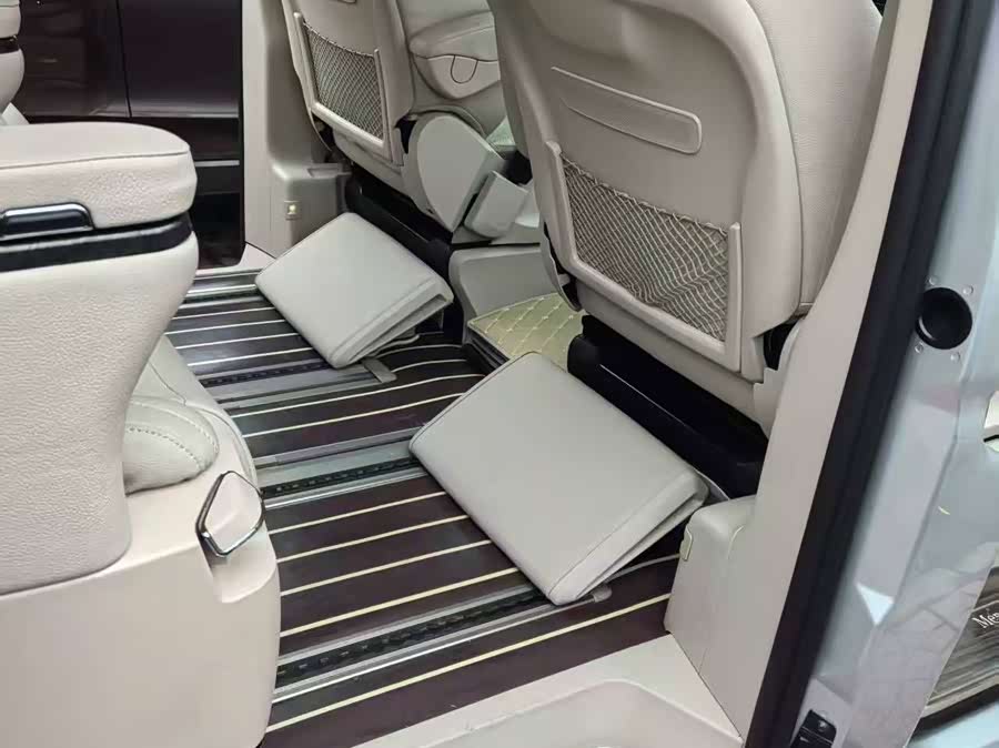 Mercedes-Benz V Class 2016 car image #4