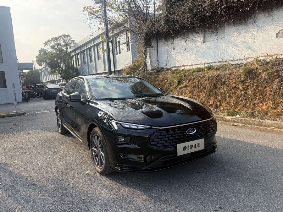 Ford Mondeo car image #4