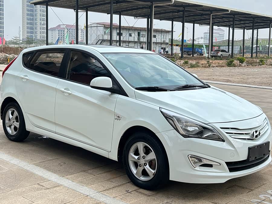 Mazda Reina Hatchback 2016 #4 Mazda Reina Hatchback 2016 car image #4