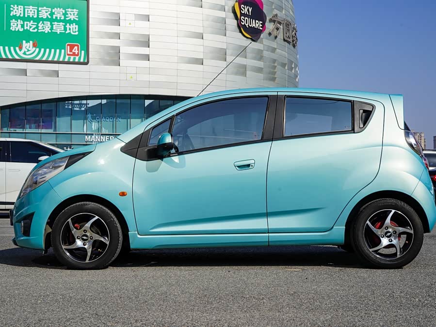 Chevrolet Spark 2010 car image #4