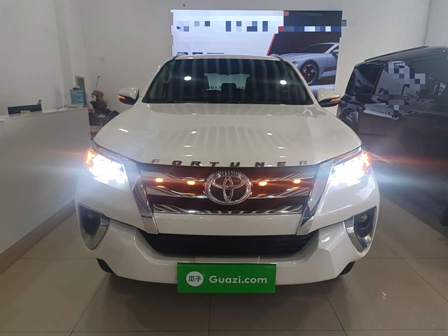 Toyota Fortuner 2019 car image #4
