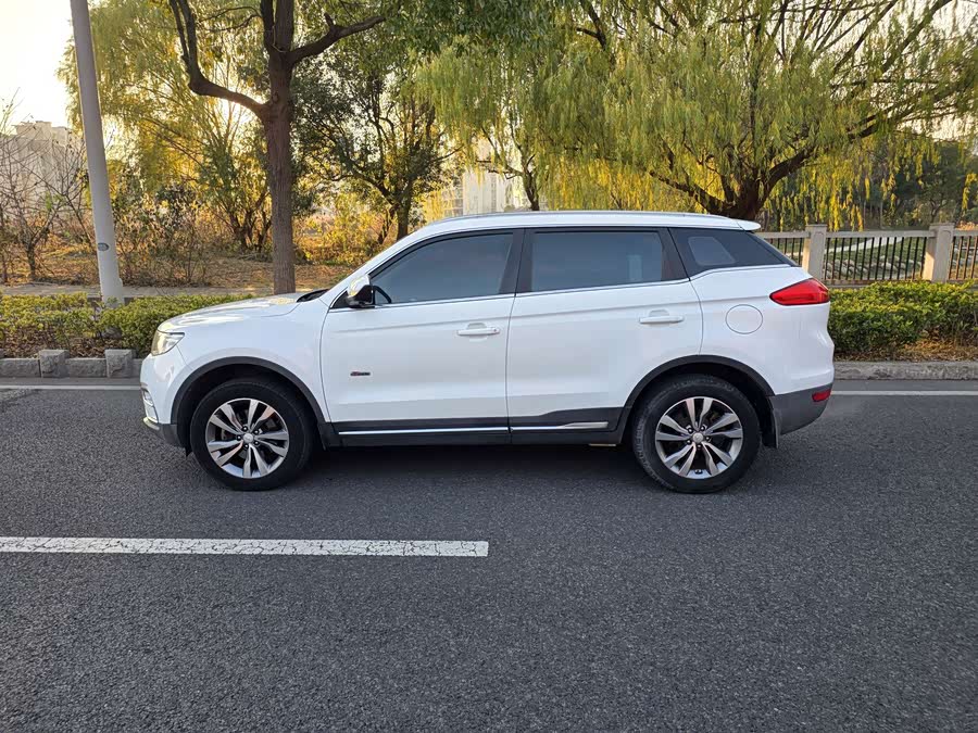 GEELY Boyue 2017 car image #4