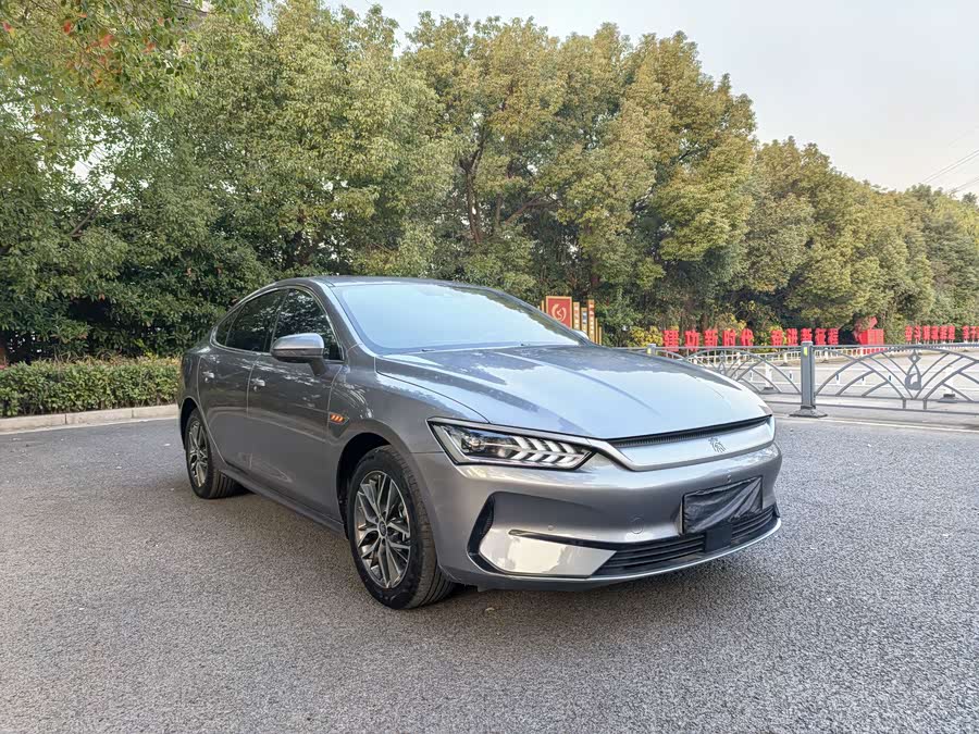 BYD Qin Plus 2023 صورة سيارة #4