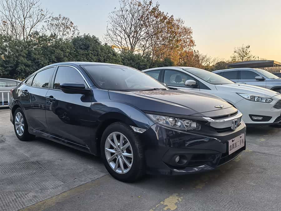 Honda Civic 2018 car image #4