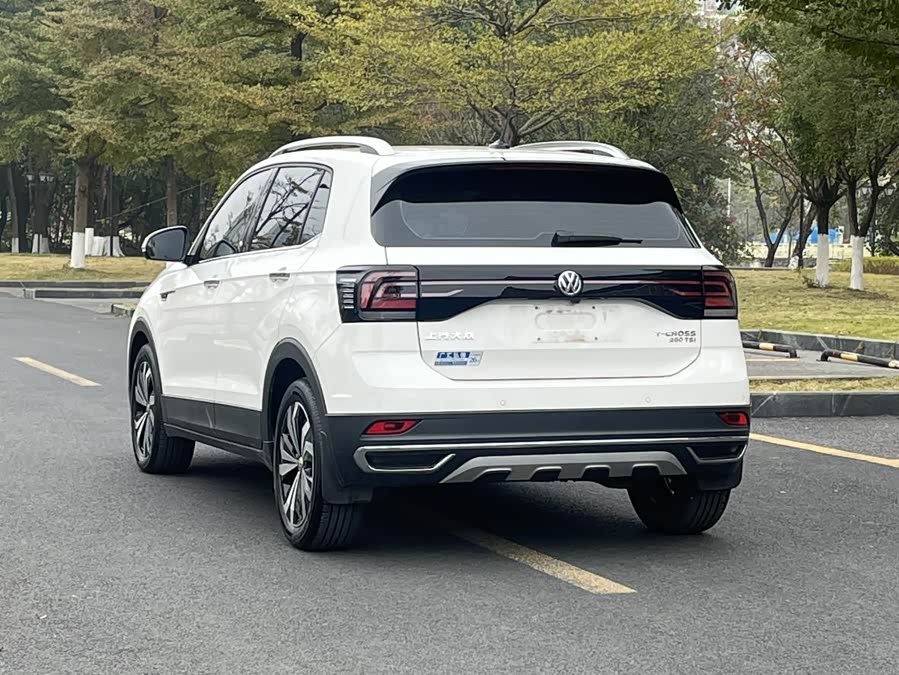 Volkswagen T-Cross 2020 #4 Volkswagen T-Cross 2020 car image #4
